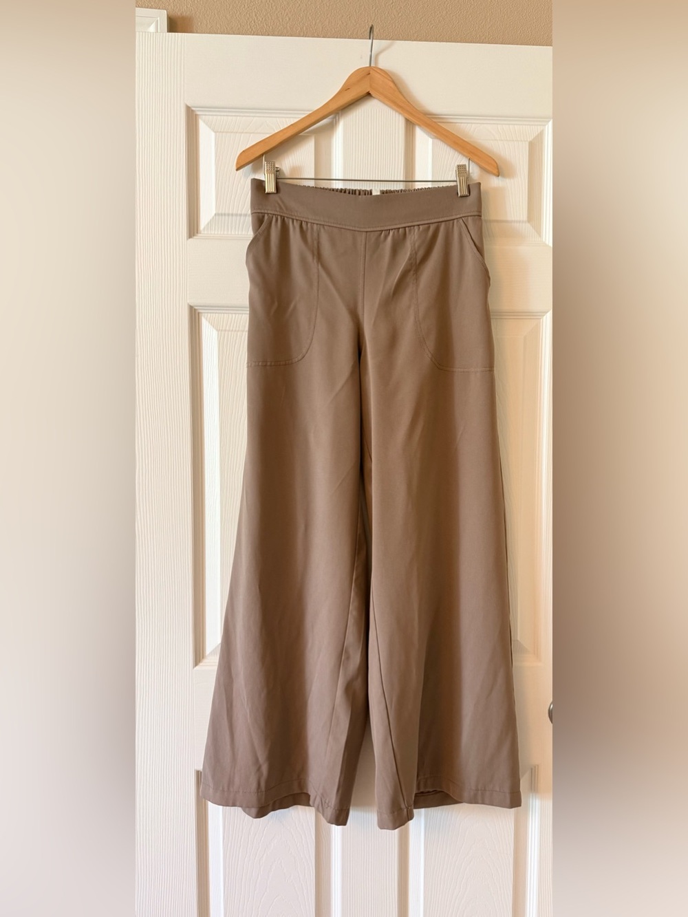 Max Studio Wide-Leg Pants.